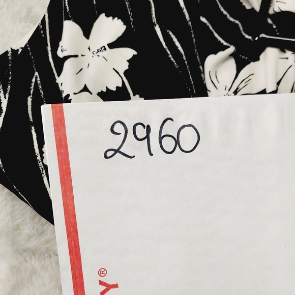 New York & Company Black & White Floral V Neck Wrap Midi Dress 2960 - Picture 8 of 8